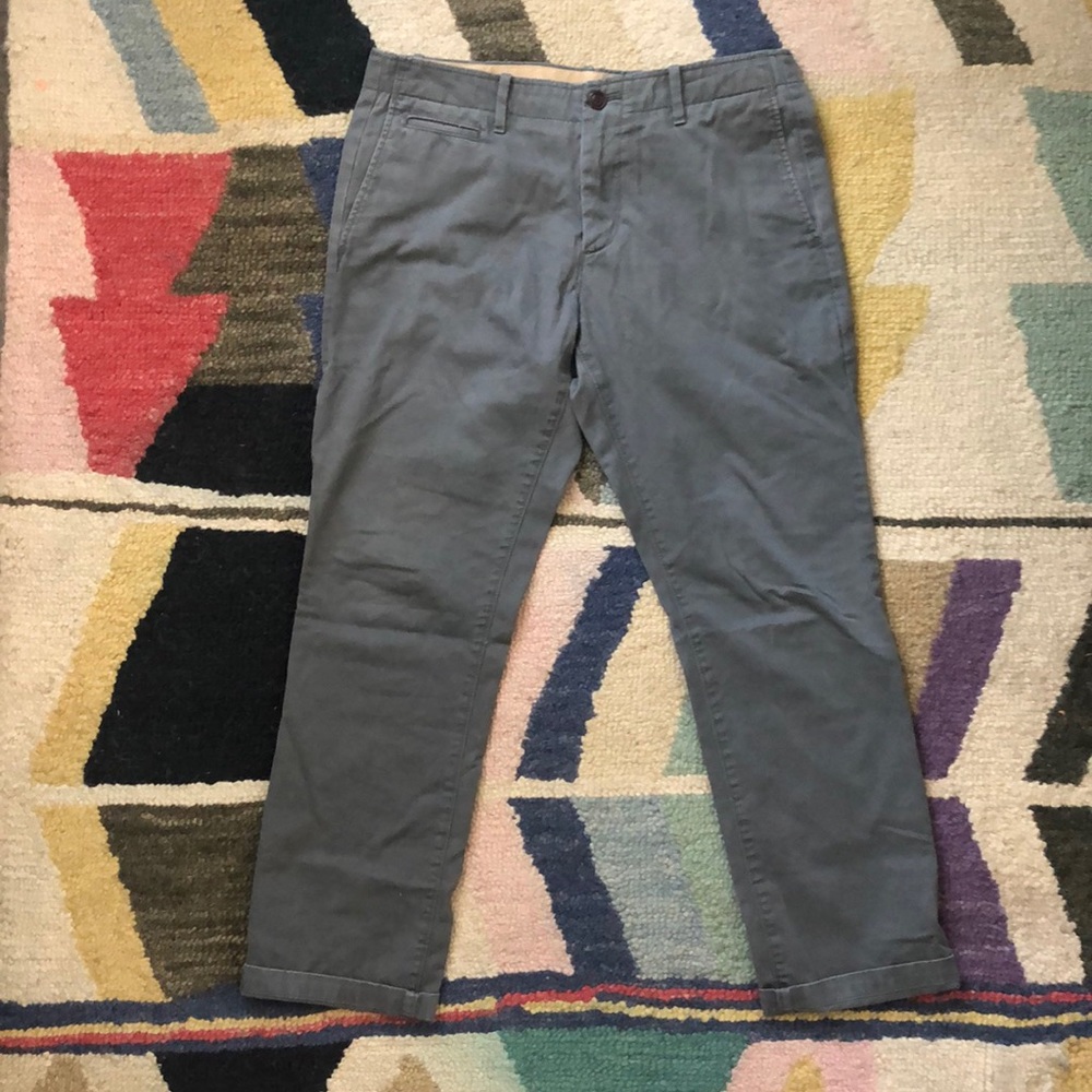 Lived-in Slim Gap Chinos Grey